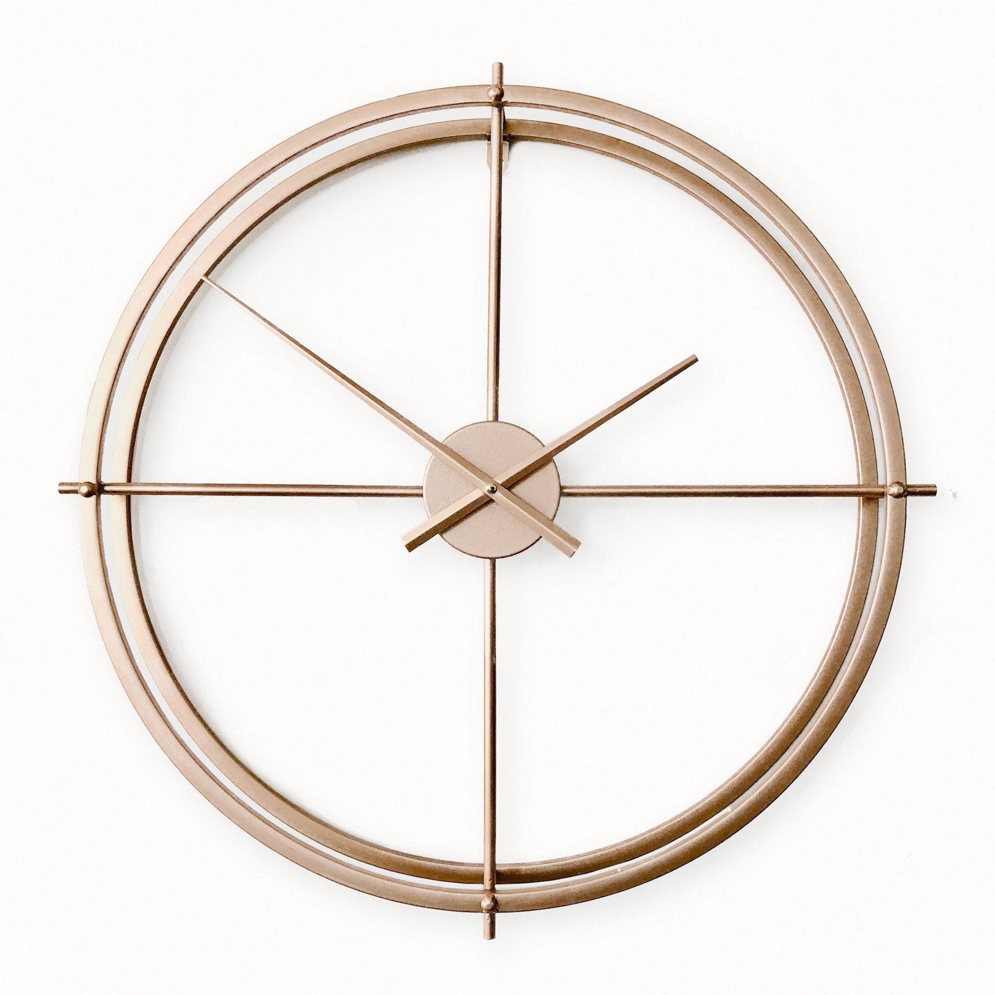 Large Round Metal Wall Clock: Timeless Elegance for Your Wall